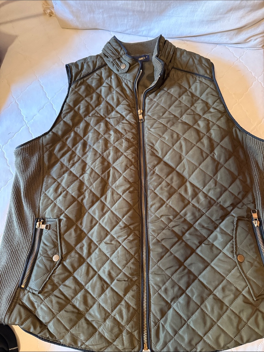134 Lark + Grey vest